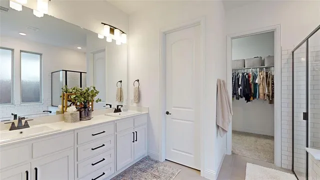 $590,000 | 917 Fallbrook Avenue, Denton, TX 76210