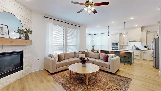 $590,000 | 917 Fallbrook Avenue, Denton, TX 76210