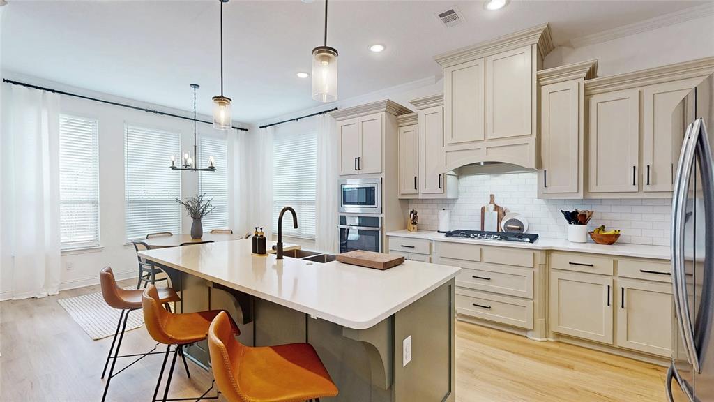 917 Fallbrook Avenue Denton, TX 76210 - Photo 8 of 40