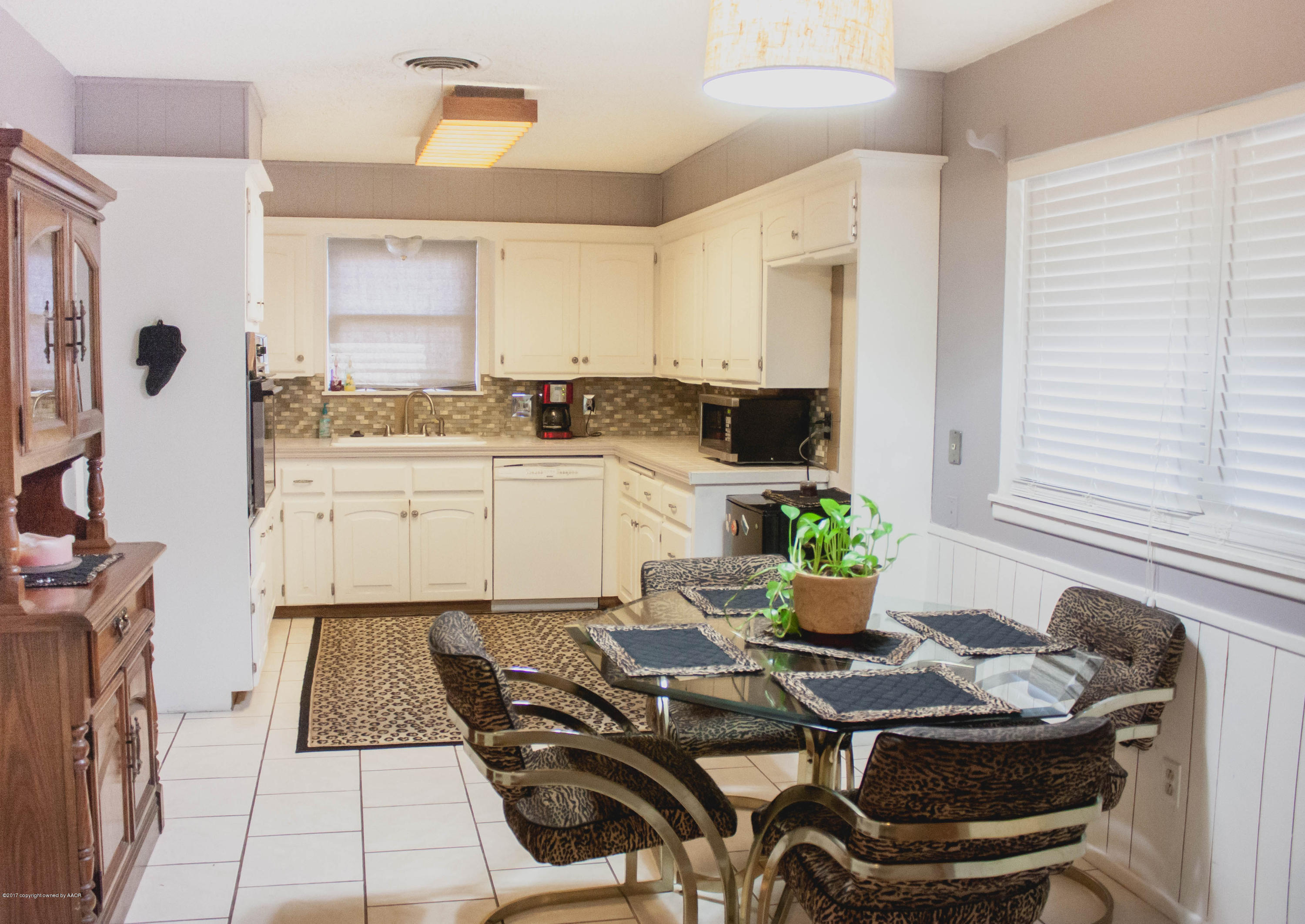 6001 Gainsborough Road Amarillo, TX 79106 - Photo 7 of 19 IMG_0862