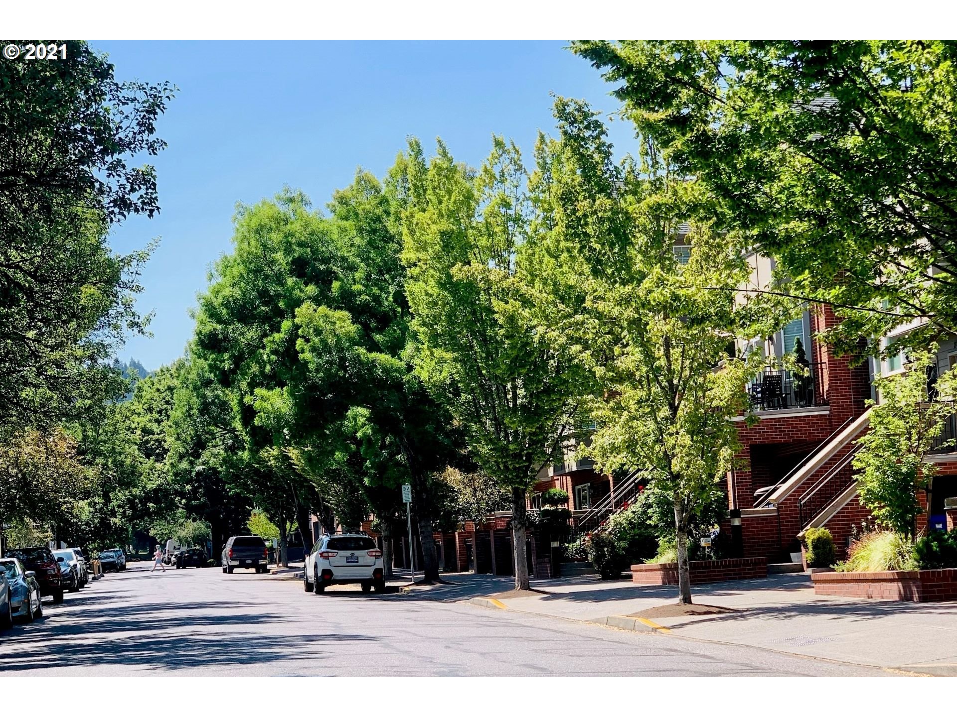 2374 Northwest Raleigh Street Portland, OR 97210 - Photo 29 of 32