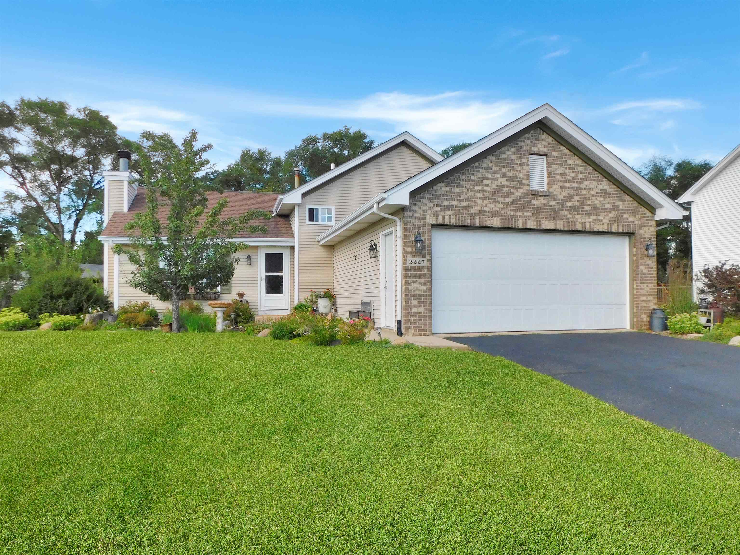 2227 Broadmoor Road South Beloit, IL 61080 - Photo 1 of 50 Gallery Image 1