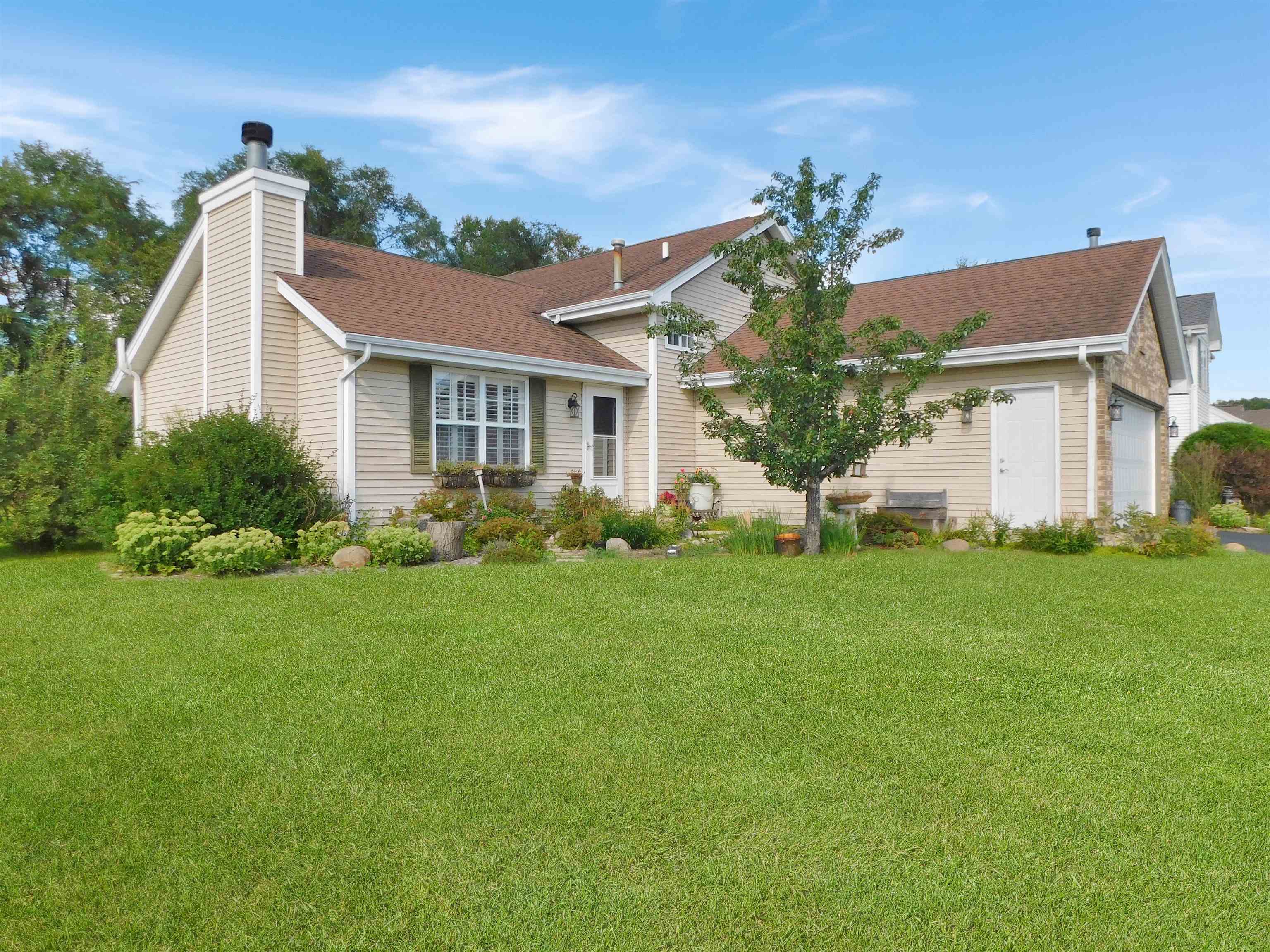 2227 Broadmoor Road South Beloit, IL 61080 - Photo 2 of 50 Gallery Image 2