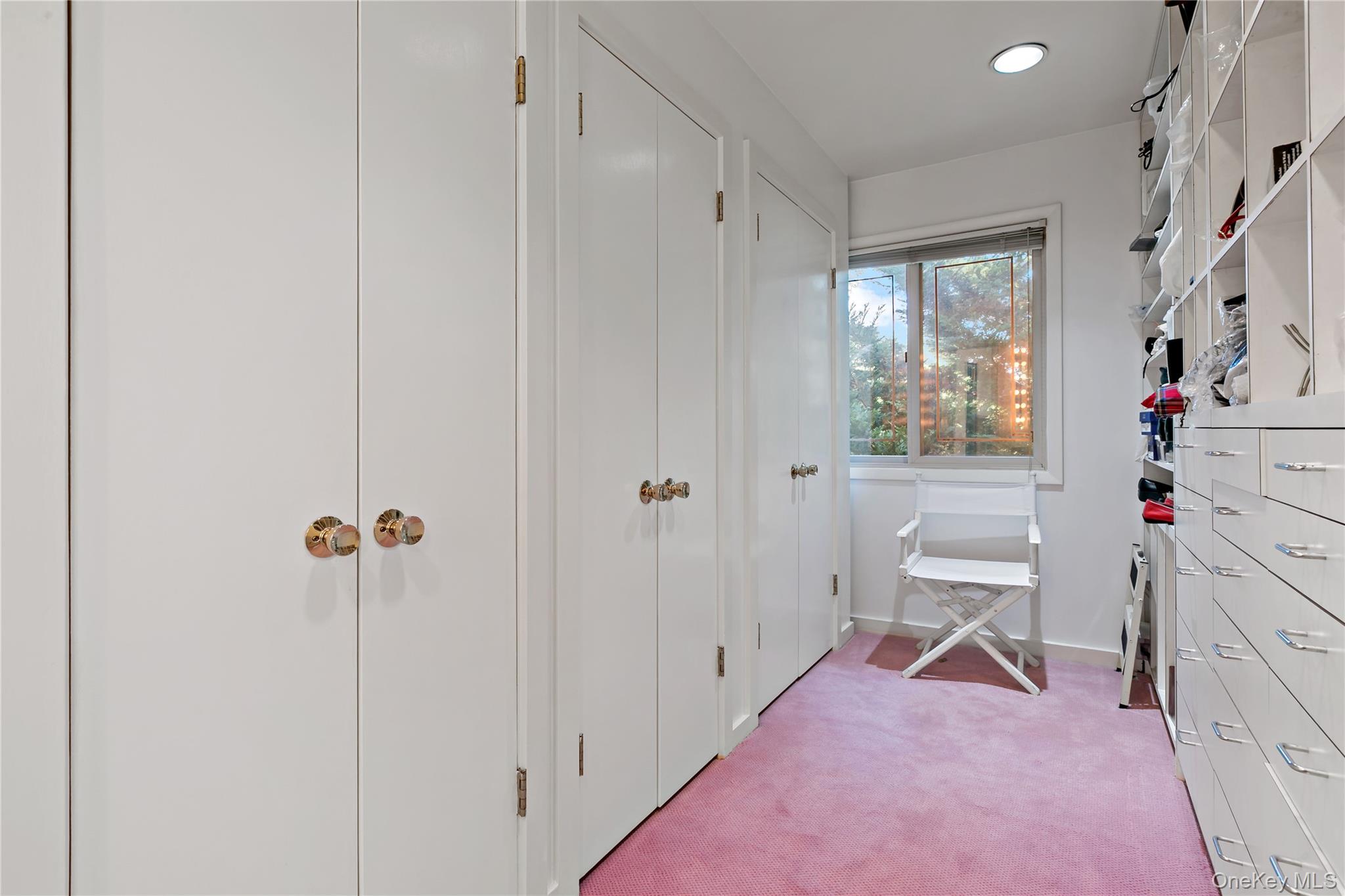 16 Meadow Road Scarsdale, NY 10583 - Photo 20 of 47 a view of a room with wooden floor and windows