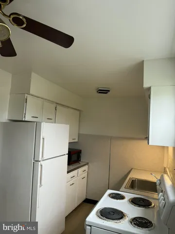 $1,800 | 219 West 6th Street, Unit 2, Lansdale, PA 19446