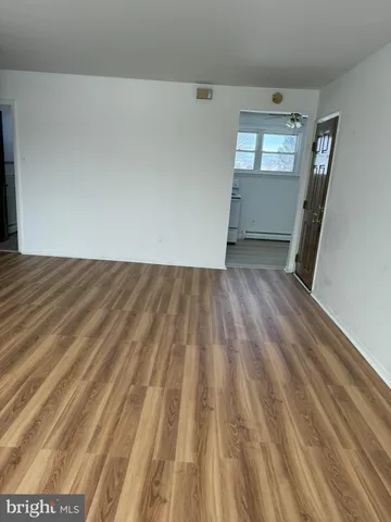 $1,800 | 219 West 6th Street, Unit 2, Lansdale, PA 19446