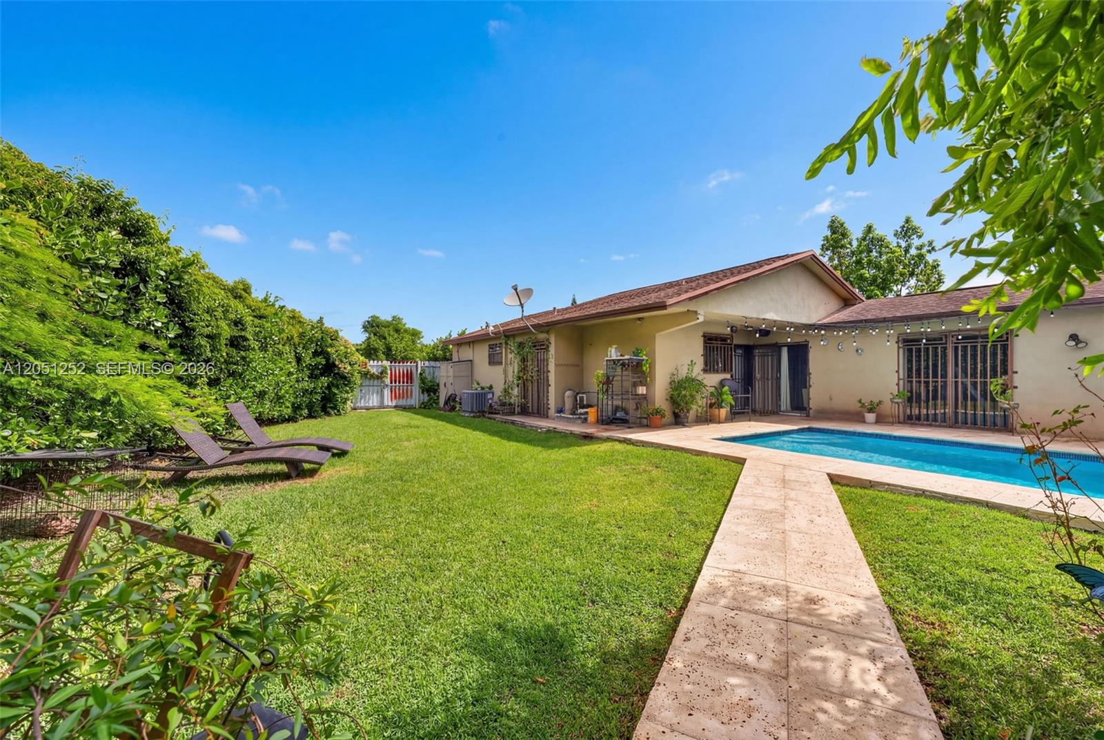 12422 Southwest 199th Street Miami, FL 33177 - Photo 15 of 33