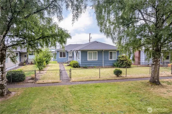 $359,900 | 1034 16th Avenue, Longview, WA 98632