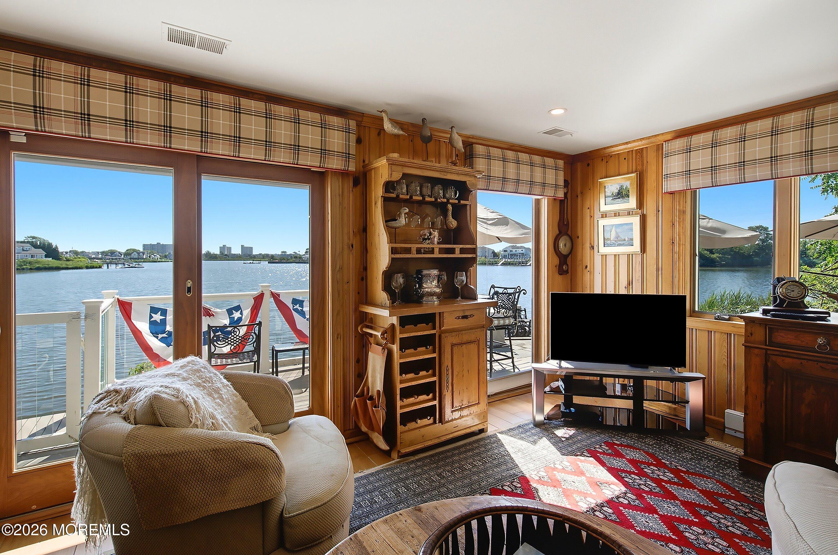 165 Riddle Avenue, Unit 12 Long Branch, NJ 07740 - Photo 10 of 50 Family Room
