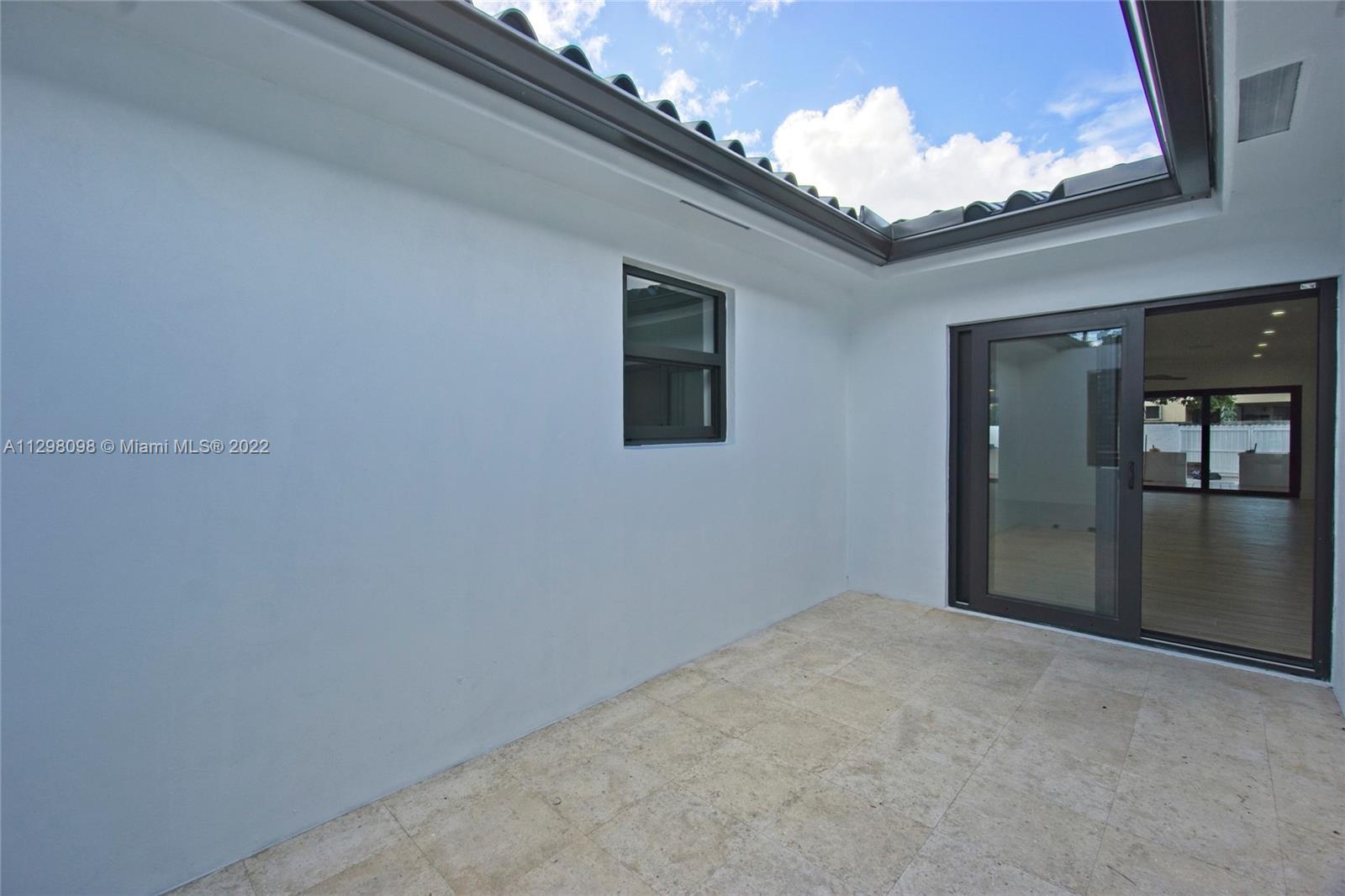 434 Southwest 23rd Road Miami, FL 33129 - Photo 21 of 32 a view of an empty room