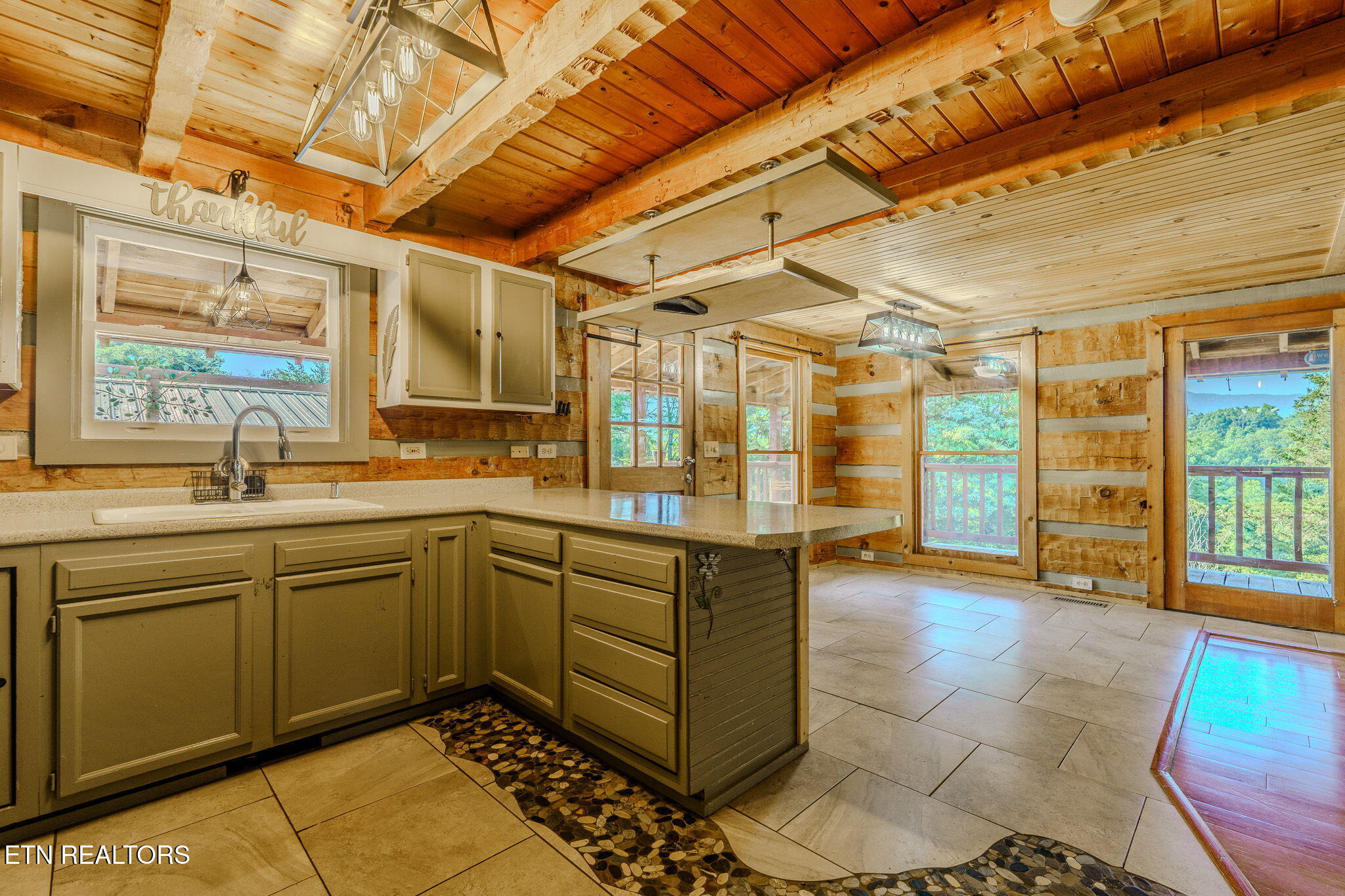 1582 Romary Road Dandridge, TN 37725 - Photo 12 of 46 12