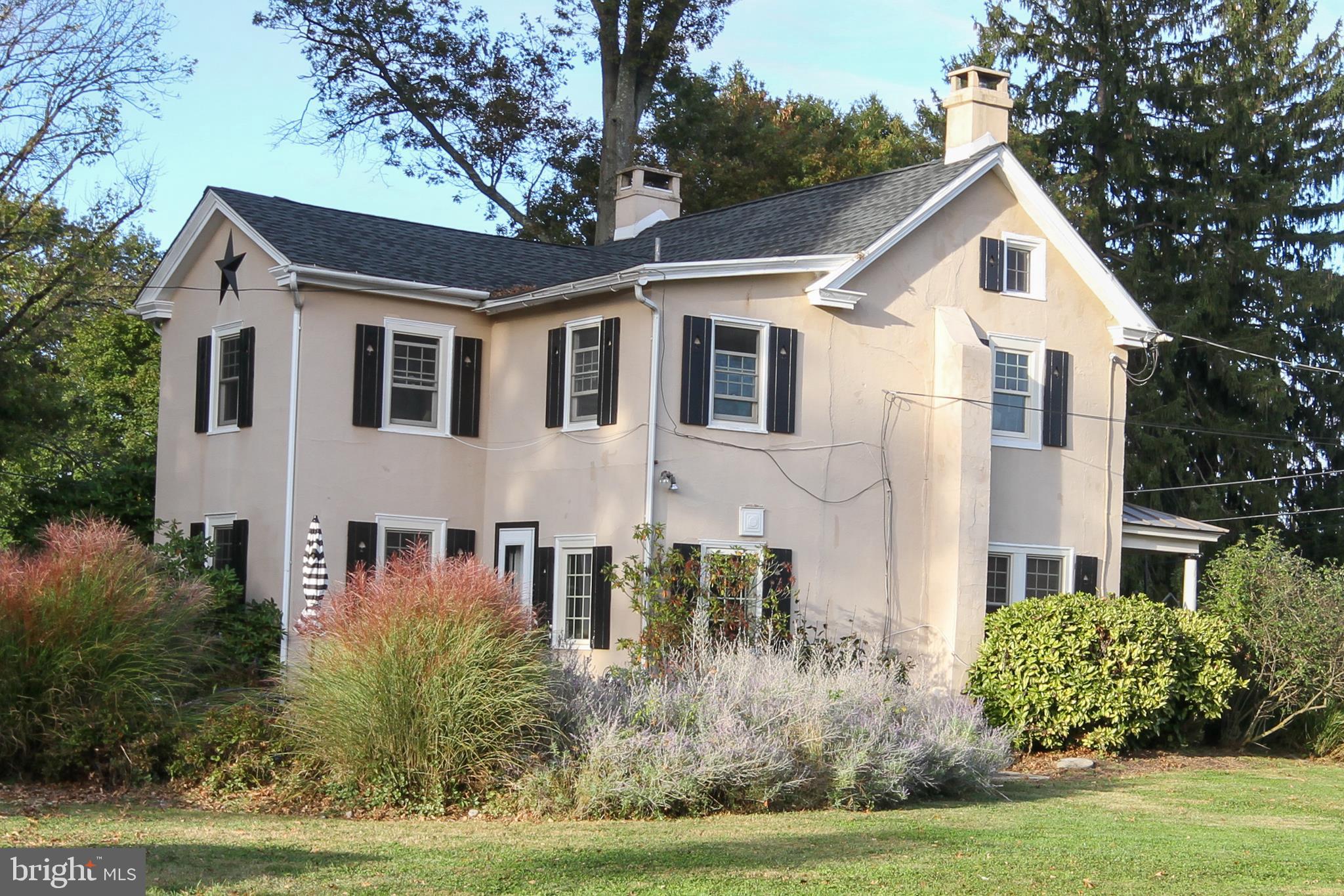 586 Saylors Mill Road Spring City, PA 19475 - Photo 4 of 34