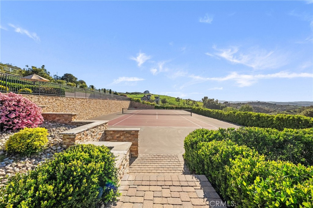 44195 Sunset Terrace Temecula, CA 92590 - Photo 66 of 74 a view of a lake with a outdoor space