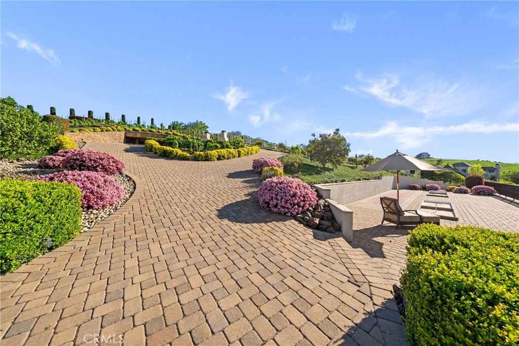 44195 Sunset Terrace Temecula, CA 92590 - Photo 68 of 74 a view of a terrace with lawn chairs