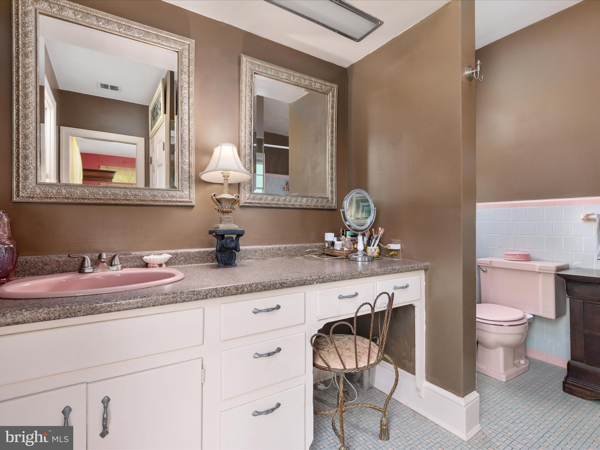 9100 Stonewall Road Manassas, VA 20110 - Photo 21 of 62 Full Primary Bath 1