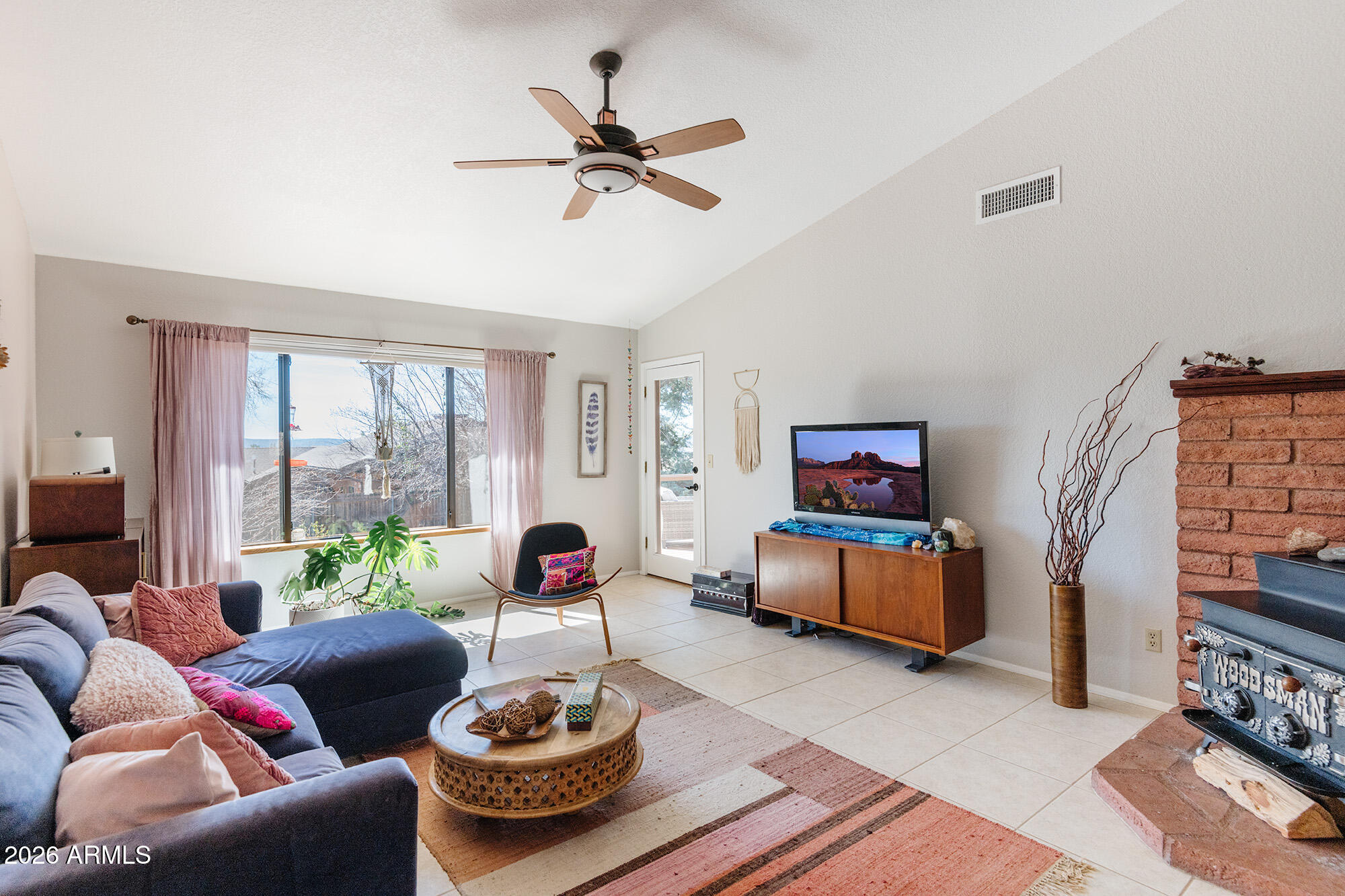 1040 Rodeo Road Sedona, AZ 86336 - Photo 17 of 61 16