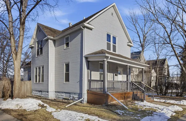 $215,000 | 412 12th Street North, Fargo, ND 58102