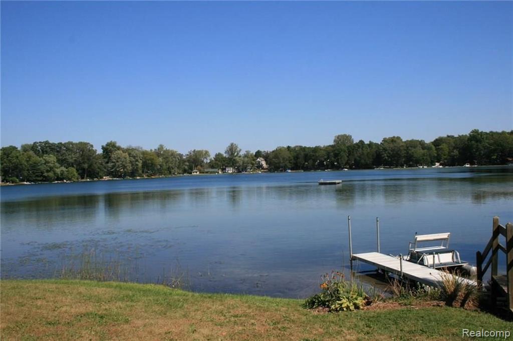 10510 Monticello Road Pinckney, MI 48169 - Photo 11 of 34