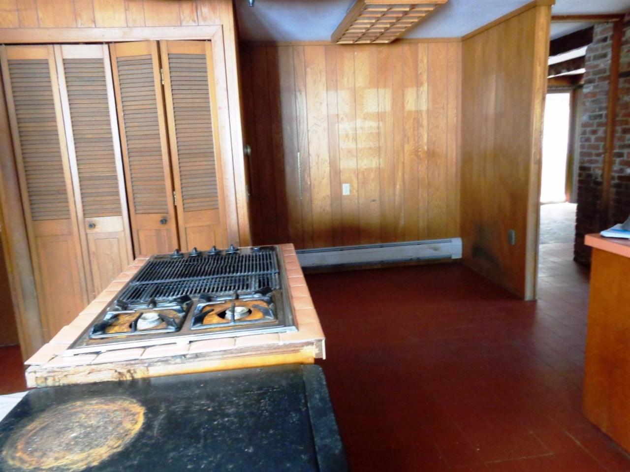 45 Uplands Drive Wellfleet, MA 02667 - Photo 12 of 35 a living room with furniture