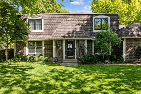 $525,000 | 314 West 119th Terrace, Kansas City, MO 64145