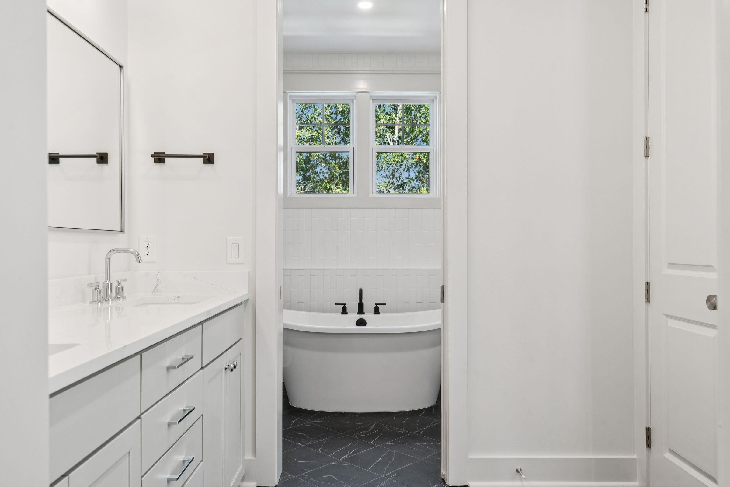 1129 Hamlin Road Mount Pleasant, SC 29466 - Photo 49 of 80 1129HamlinRd-KeenEyeMarketing-049