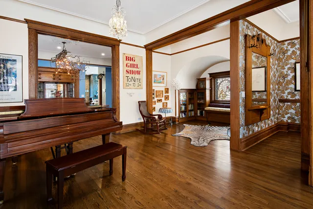 $4,999,000 | 1646 North Leavitt Street, Chicago, IL 60647