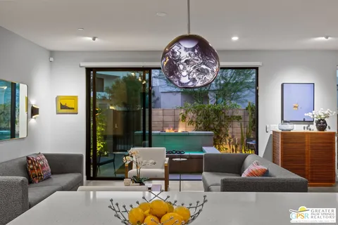 $1,095,000 | 254 Mayfair Way, Palm Springs, CA 92264
