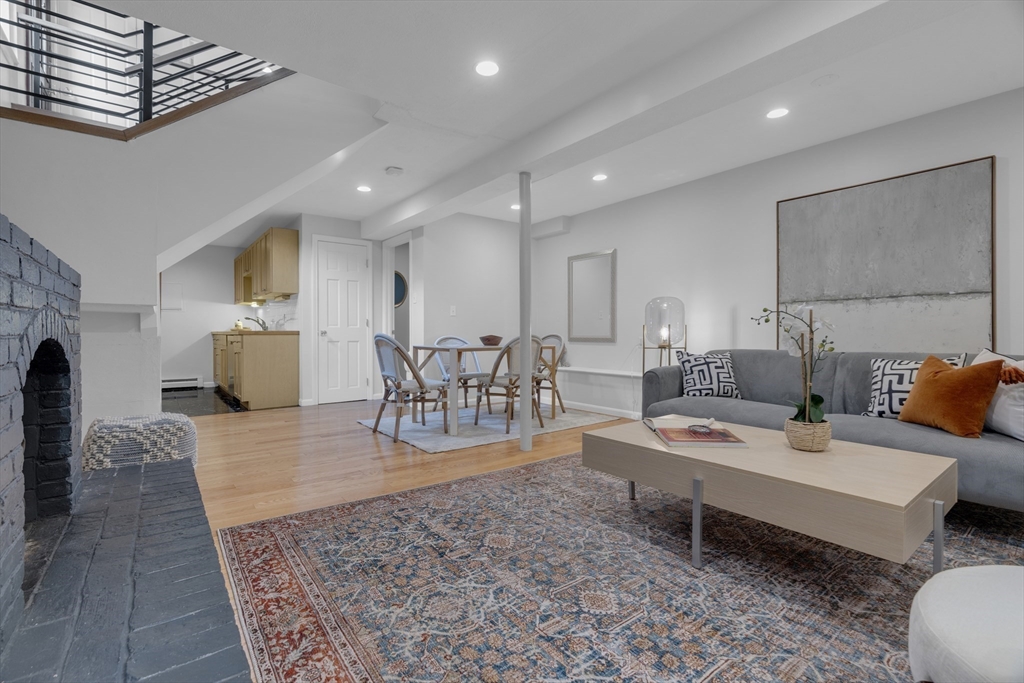 126 Appleton Street, Unit 126 Boston, MA 02116 - Photo 3 of 17 Gallery Image 3