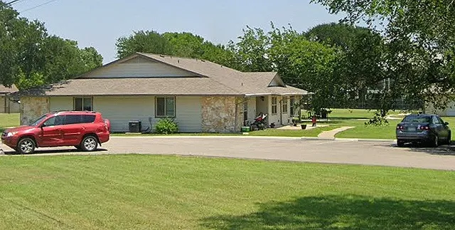 $561 | 1623 East Northwest Boulevard, Georgetown, TX 78628