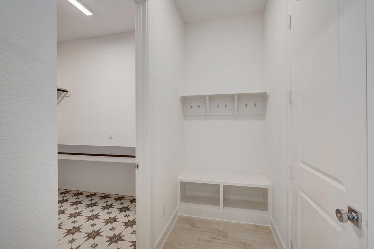 3408 Chestnut Colony Court Conroe, TX 77385 - Photo 6 of 22 a bathroom with a shower