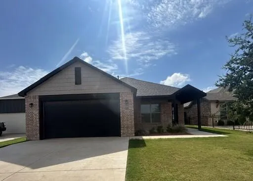 $344,900 | 135 Buckingham Avenue, Wolfforth, TX 79382