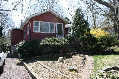 3016 Noyack Road Noyack, NY 11963 - Photo 2 of 10