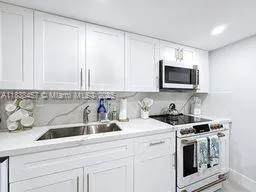 $7,500 | 350 Grapetree Drive, Unit 405, Key Biscayne, FL 33149