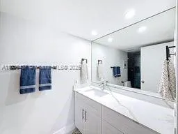 $7,500 | 350 Grapetree Drive, Unit 405, Key Biscayne, FL 33149