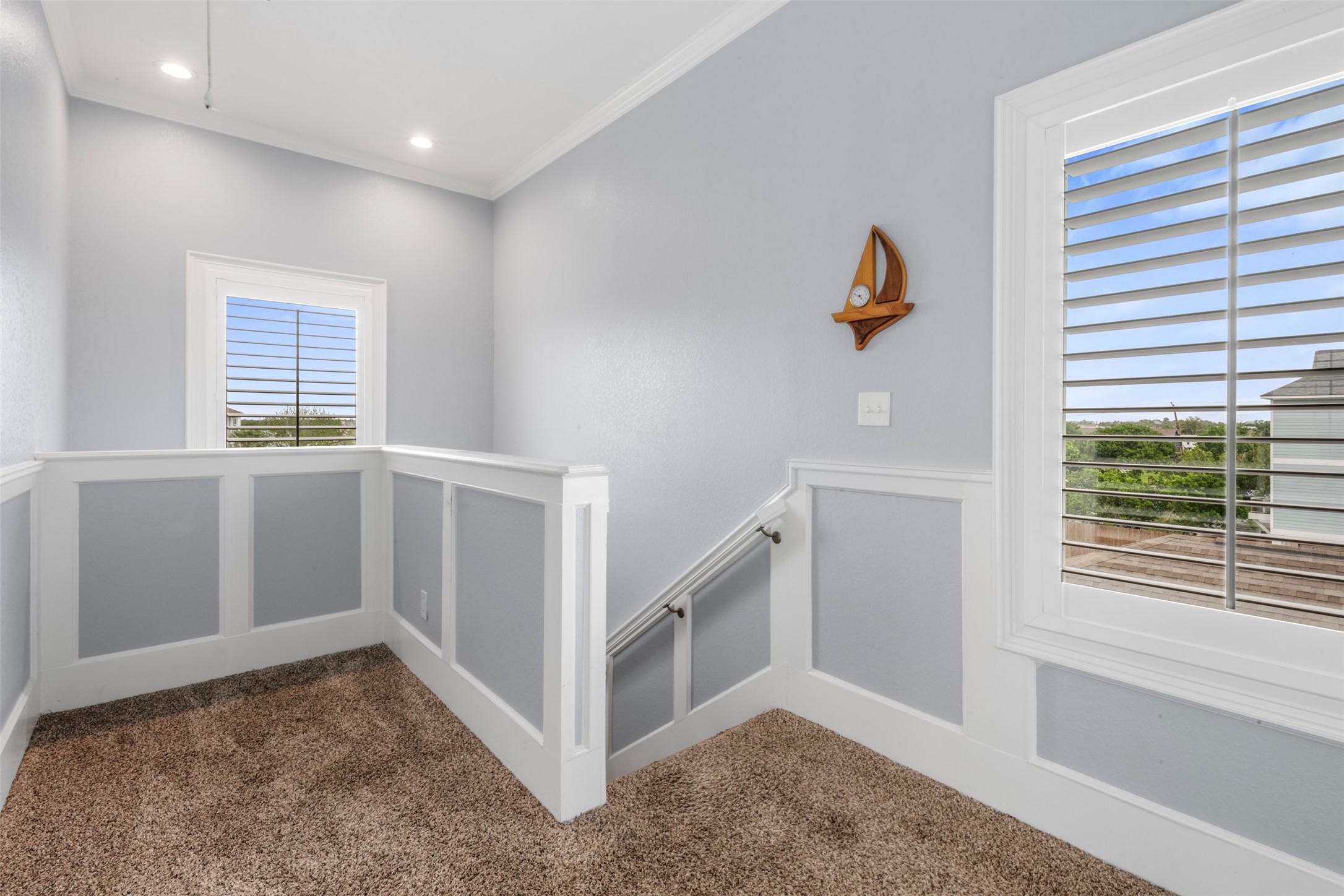 1026 20th Street Dickinson, TX 77539 - Photo 11 of 25 a view of an empty room with a window