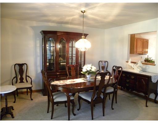 101 East Country Barn Road Houston, PA 15342 - Photo 12 of 18 Dining Room.