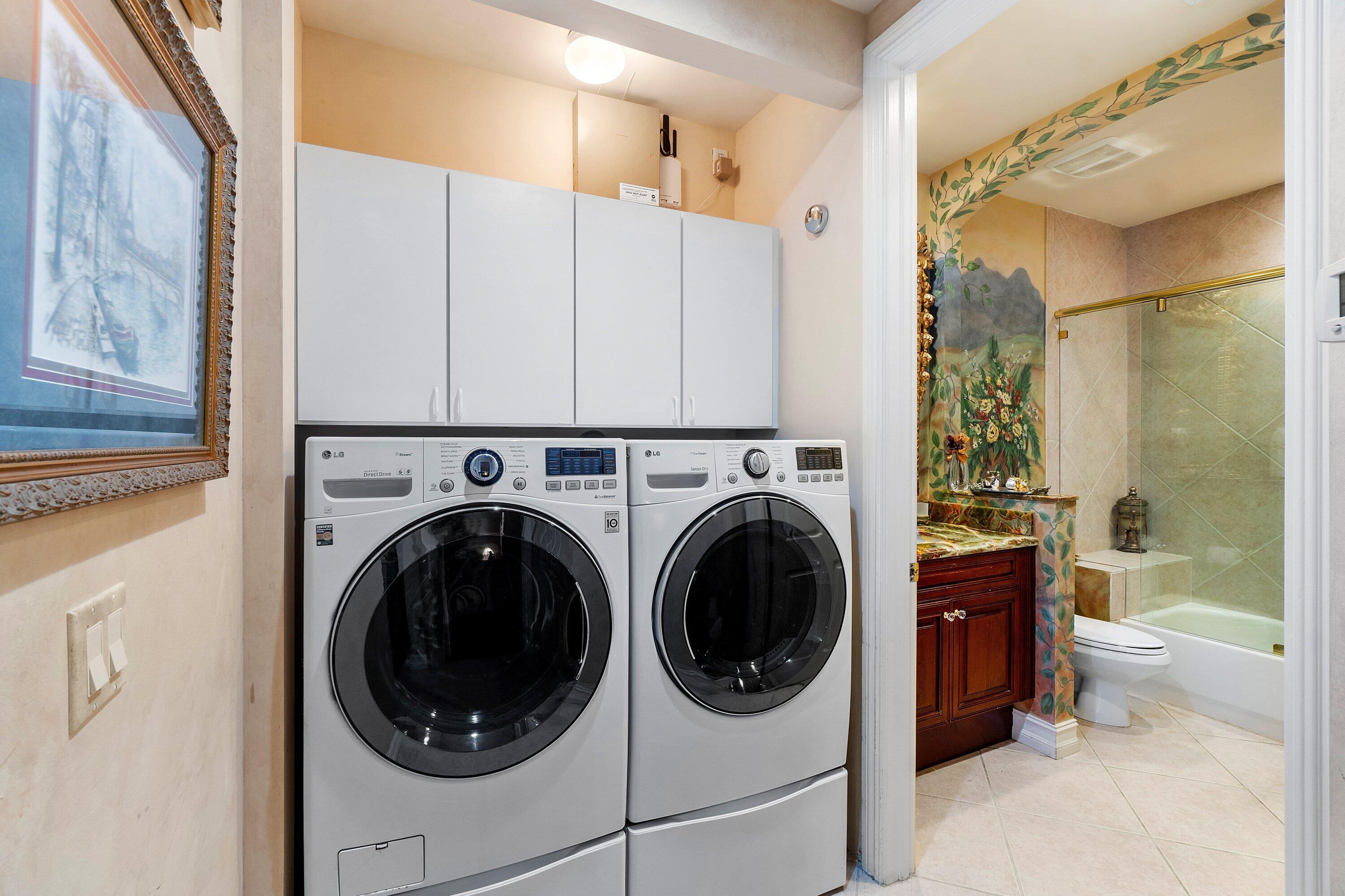 6181 Island Walk, Unit C Boca Raton, FL 33496 - Photo 27 of 37 In Unit Washer & Dryer
