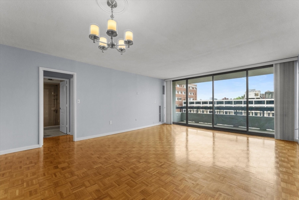 566 Commonwealth Avenue, Unit 703 Boston, MA 02215 - Photo 5 of 17