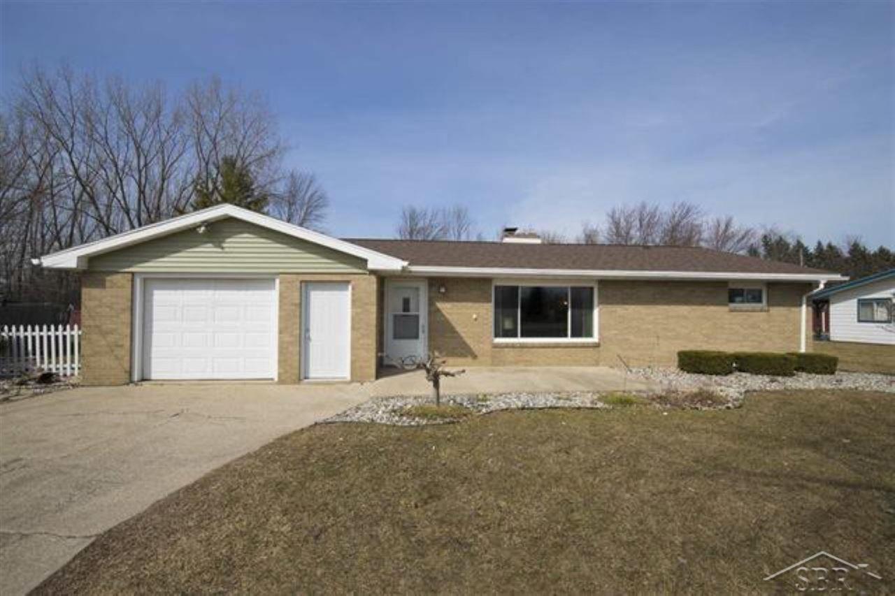 1900 West Midland Road Auburn, MI 48611 - Photo 2 of 24 31374948-1.JPG