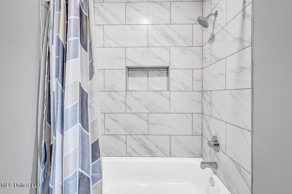 12088 Lamey Brg Road, Unit 105 D'Iberville, MS 39540 - Photo 12 of 15 12088LameyBridge#105-28