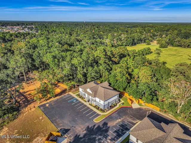 $1,650 | 12088 Lamey Brg Road, Unit 105, D'Iberville, MS 39540