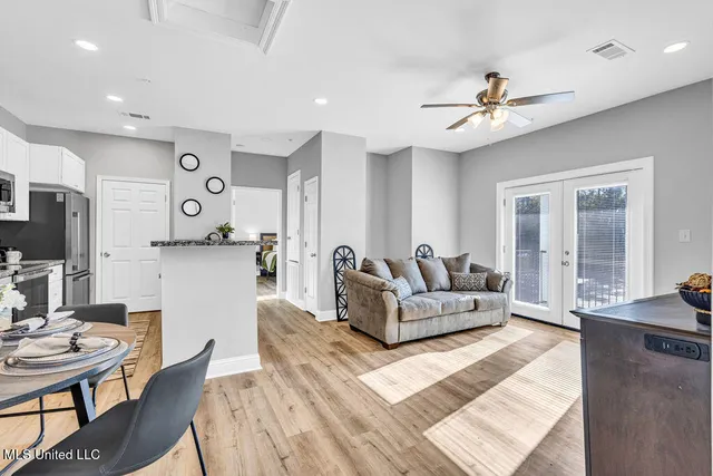 $1,650 | 12088 Lamey Brg Road, Unit 105, D'Iberville, MS 39540