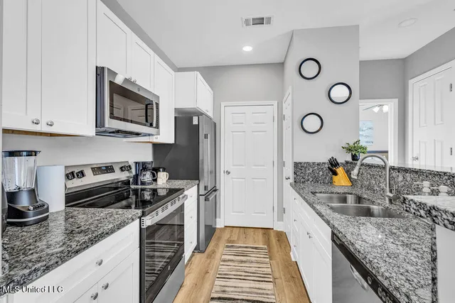 $1,650 | 12088 Lamey Brg Road, Unit 105, D'Iberville, MS 39540