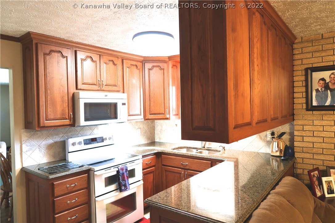 2447 Balls Branch Road Culloden, WV 25510 - Photo 3 of 26 Gallery Image 3