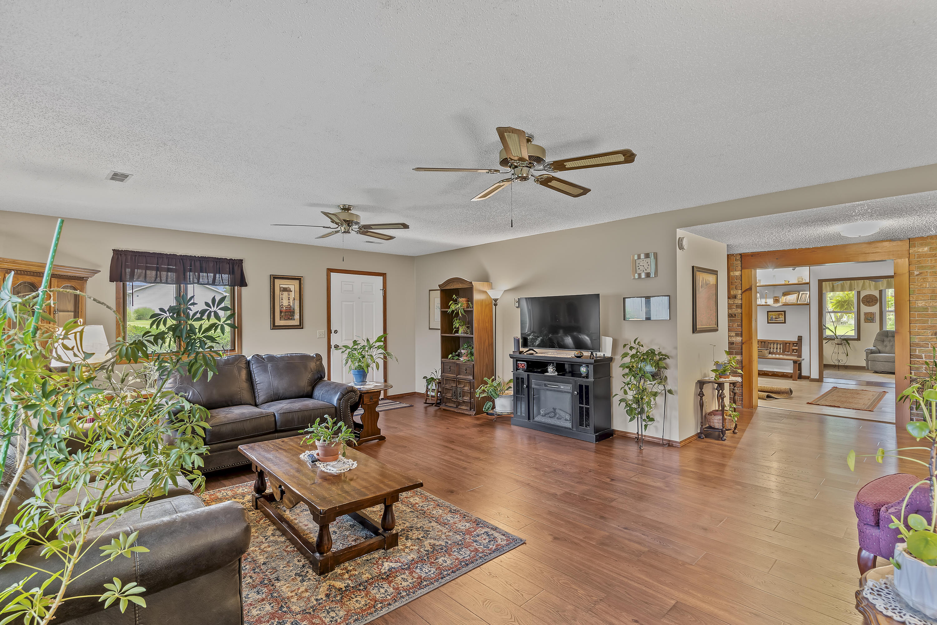 1057 South Elm Road Marshfield, MO 65706 - Photo 19 of 35 1057 S Elm-22
