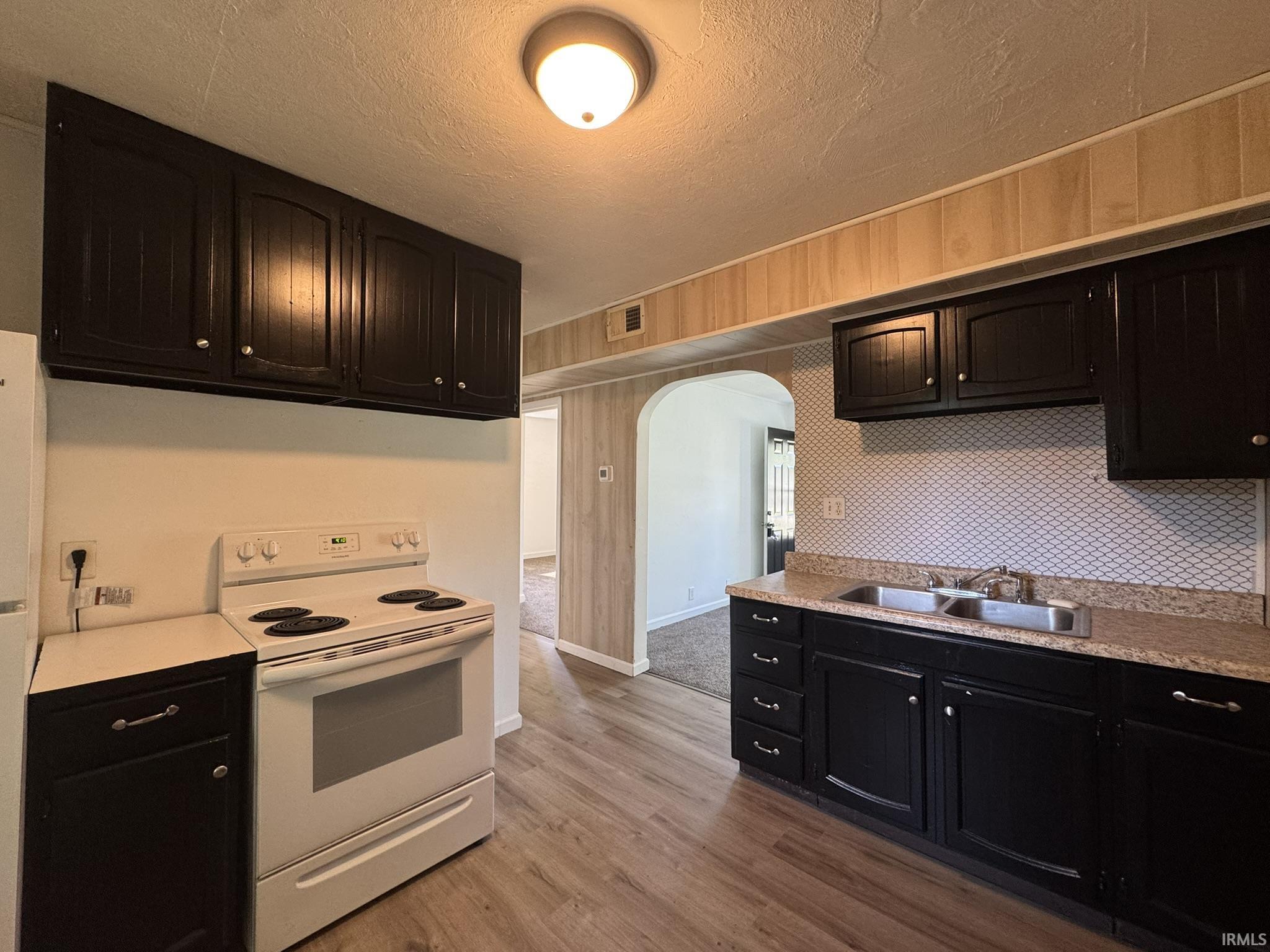 2324 East Riverside Drive Evansville, IN 47714 - Photo 4 of 11
