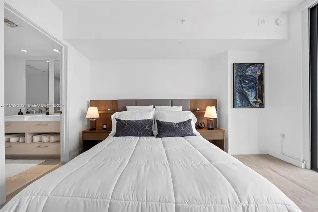 $6,200 | 45 Southwest 9th Street, Unit 1403, Miami, FL 33130