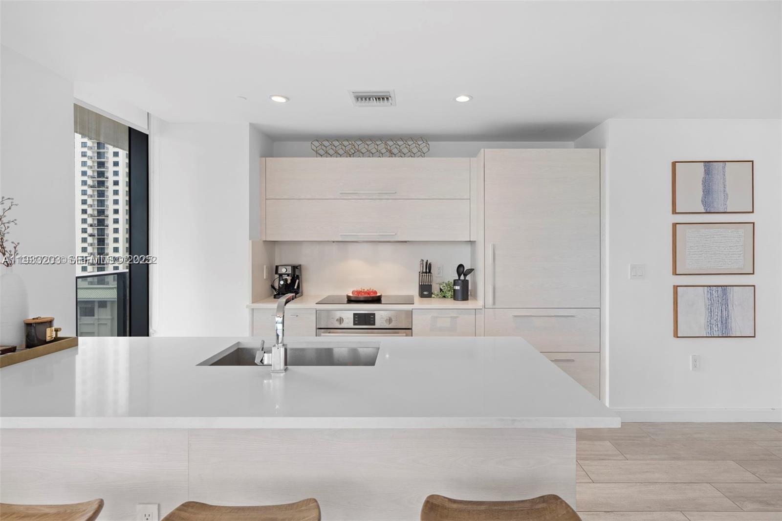 45 Southwest 9th Street, Unit 1403 Miami, FL 33130 - Photo 6 of 29