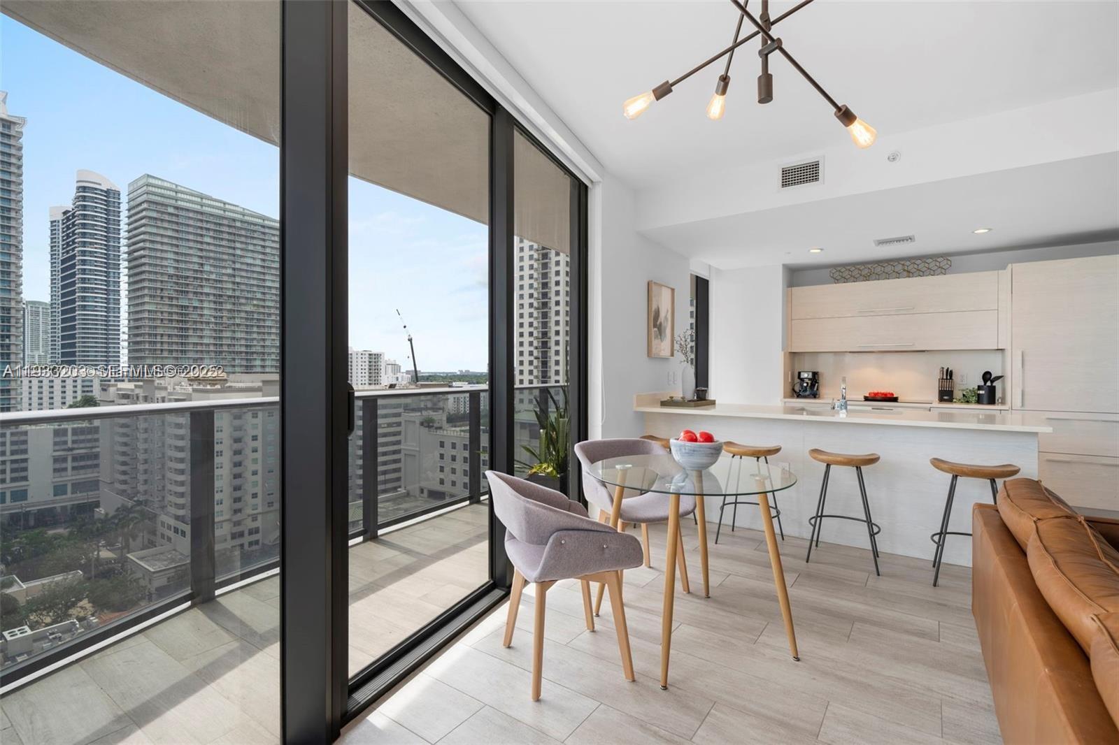 45 Southwest 9th Street, Unit 1403 Miami, FL 33130 - Photo 8 of 29