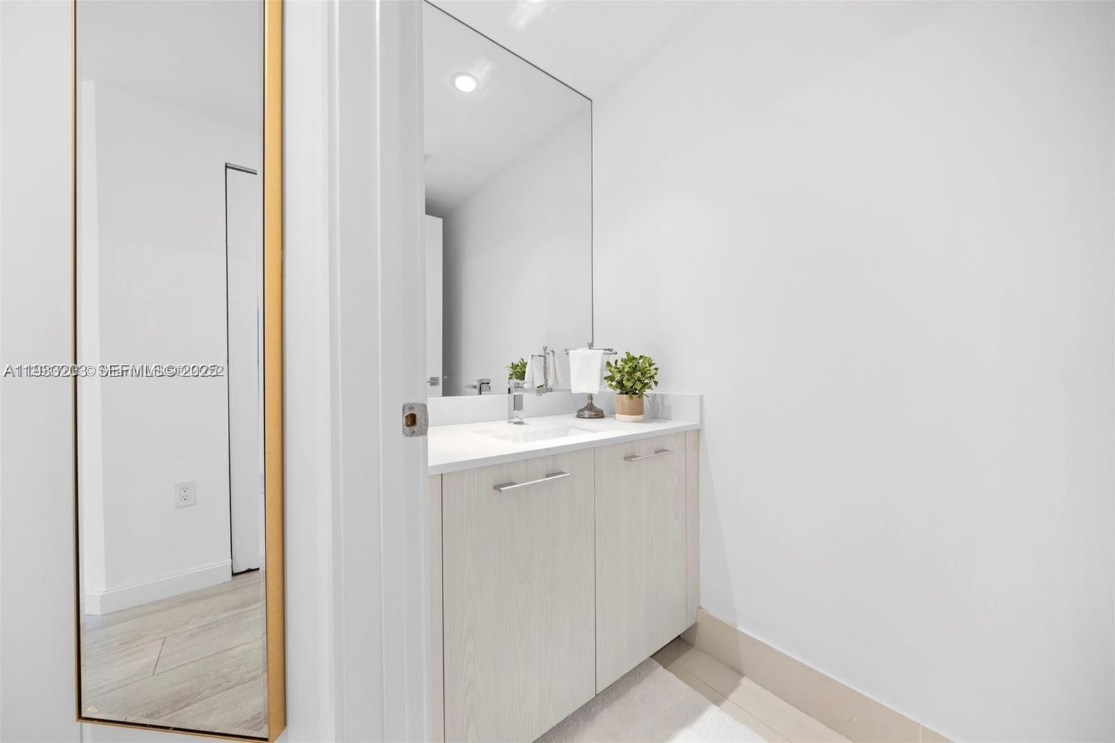 45 Southwest 9th Street, Unit 1403 Miami, FL 33130 - Photo 9 of 29